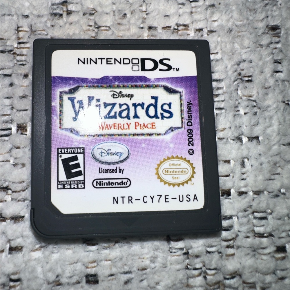Nintendo DS Game - Wizards of Waverly Place - Purple and Black